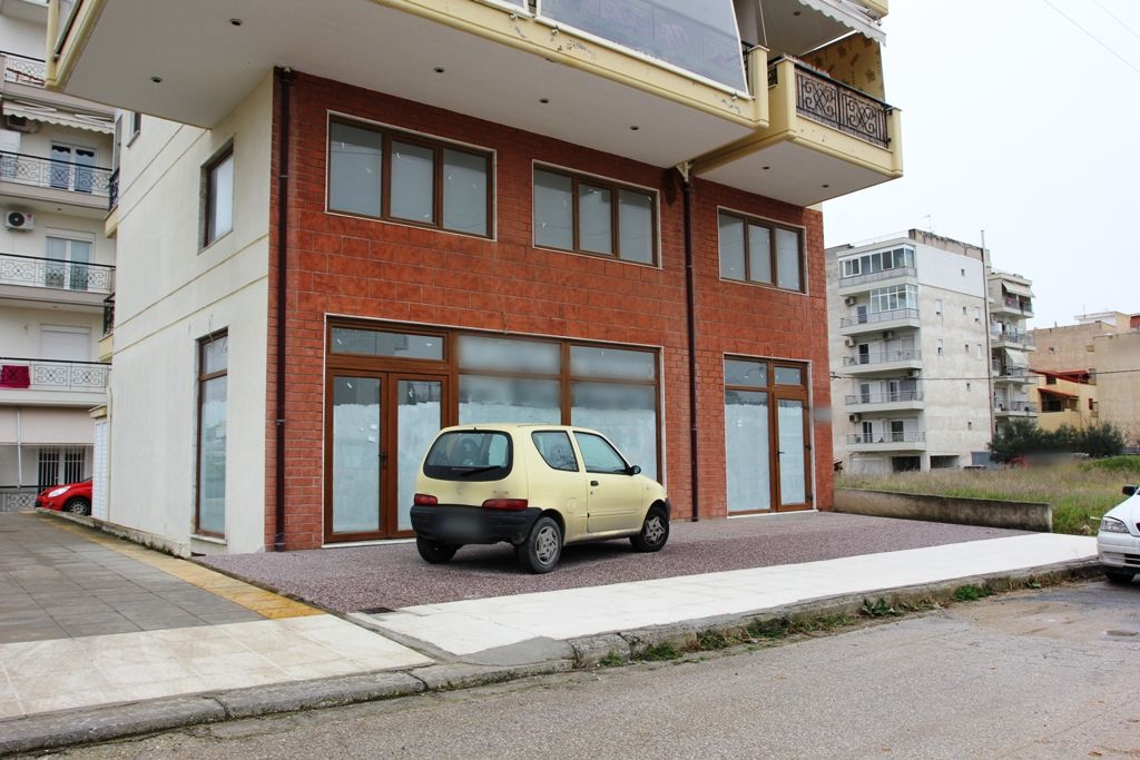 Commercial property in Thessaloniki, Greece, 83 sq.m - picture 1