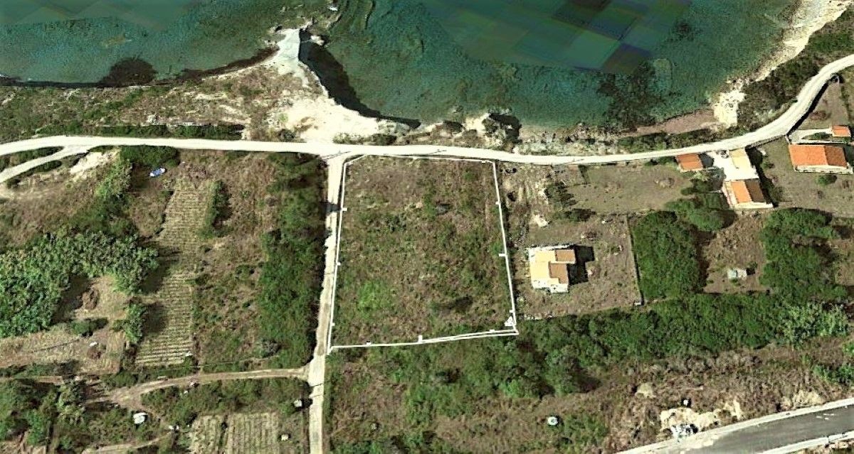 Land on Ionian Islands, Greece, 3 000 sq.m - picture 1
