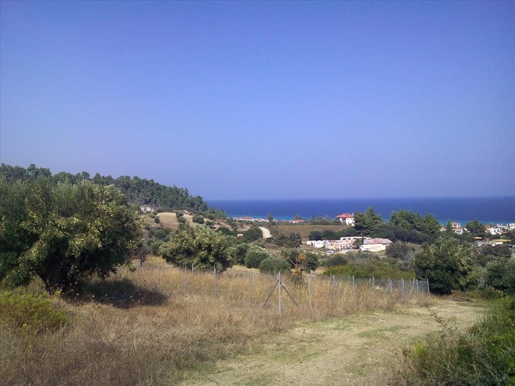 Land in Chalkidiki, Greece, 1 258 sq.m - picture 1