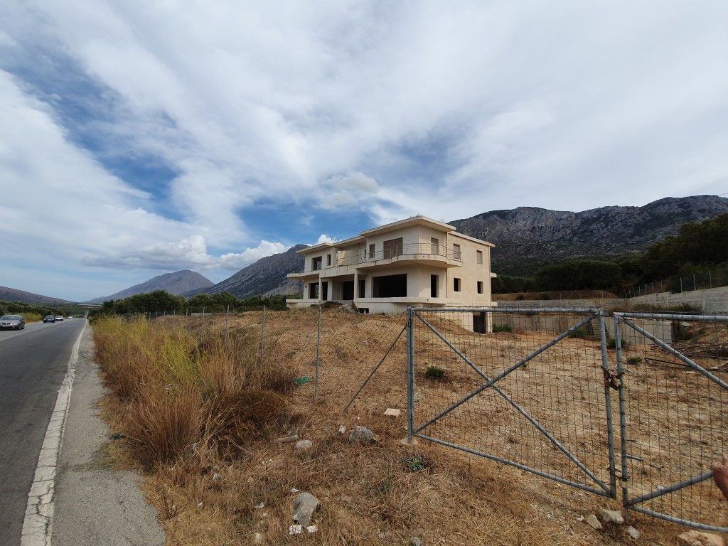 Commercial property in Ierapetra, Greece, 750 sq.m - picture 1