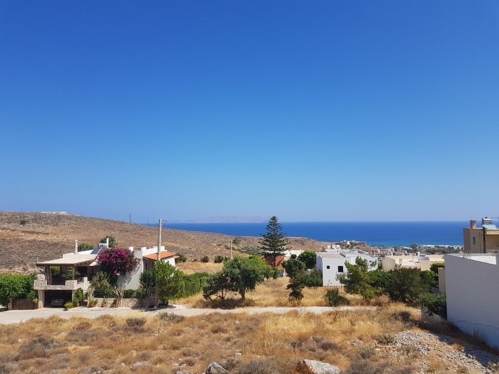 Land in Analipsi, Greece, 500 sq.m - picture 1