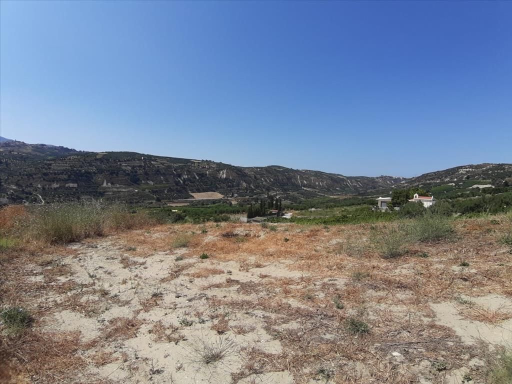 Land in Heraklion, Greece, 3 500 sq.m - picture 1