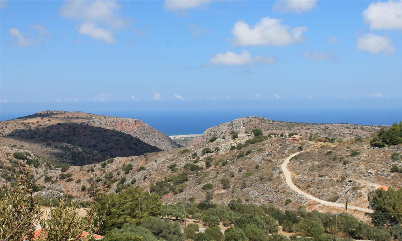 Land in Hersonissos, Greece, 2 100 sq.m - picture 1