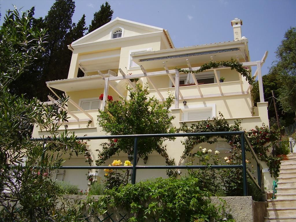 Villa in Corfu, Greece, 255 sq.m - picture 1