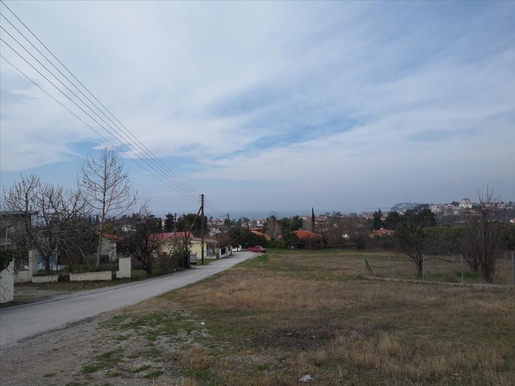 Land in Thessaloniki, Greece, 1 000 sq.m - picture 1
