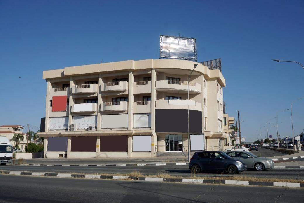 Commercial property in Larnaca, Cyprus, 970 sq.m - picture 1