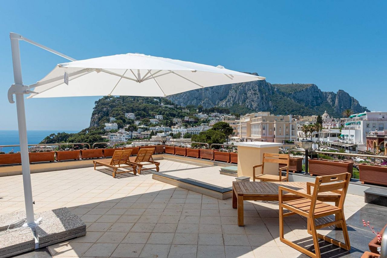 Appartement à Capri, Italie, 160 m2 - image 1