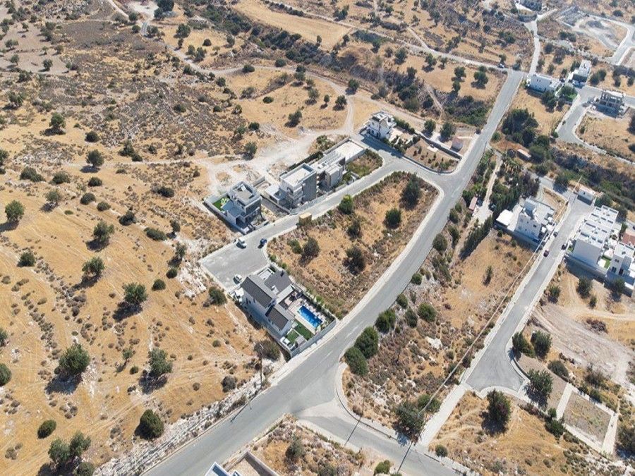 Land in Limassol, Cyprus, 888 sq.m - picture 1