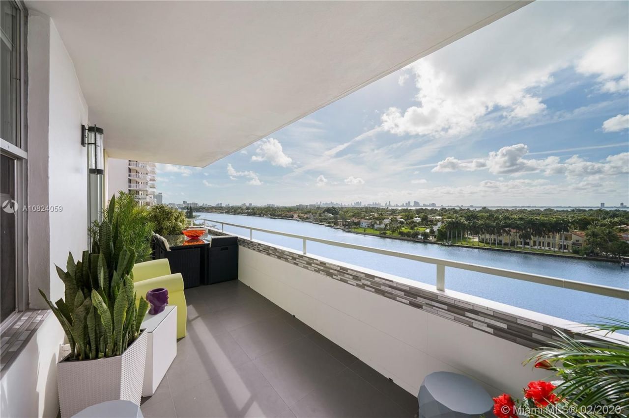 Apartamento en Miami, Estados Unidos, 163 m2 - imagen 1