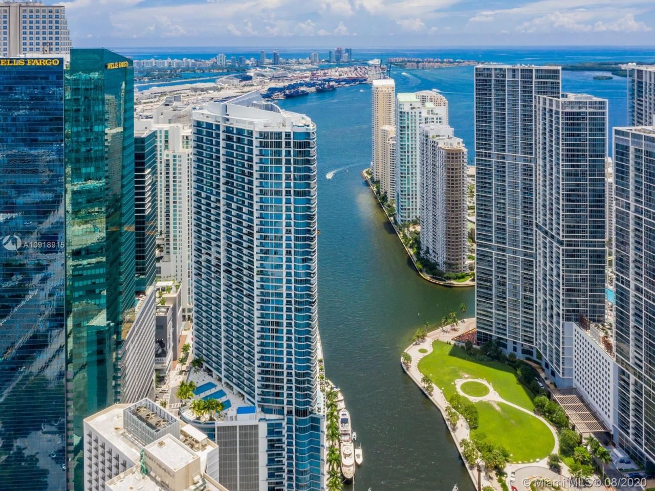 Apartamento en Miami, Estados Unidos, 139 m2 - imagen 1
