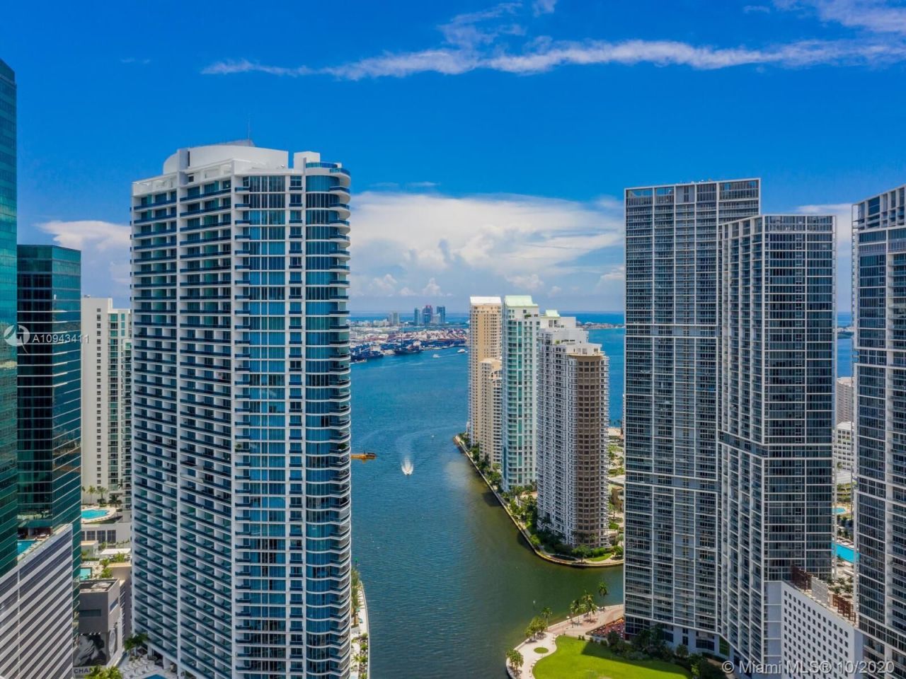 Appartement à Miami, États-Unis, 143 m2 - image 1