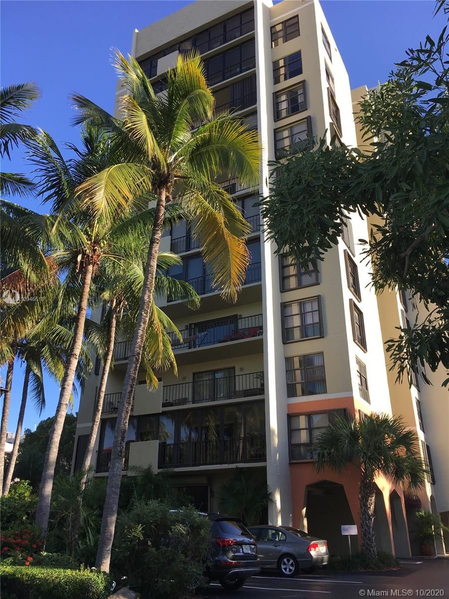 Apartment in Miami, USA - picture 1