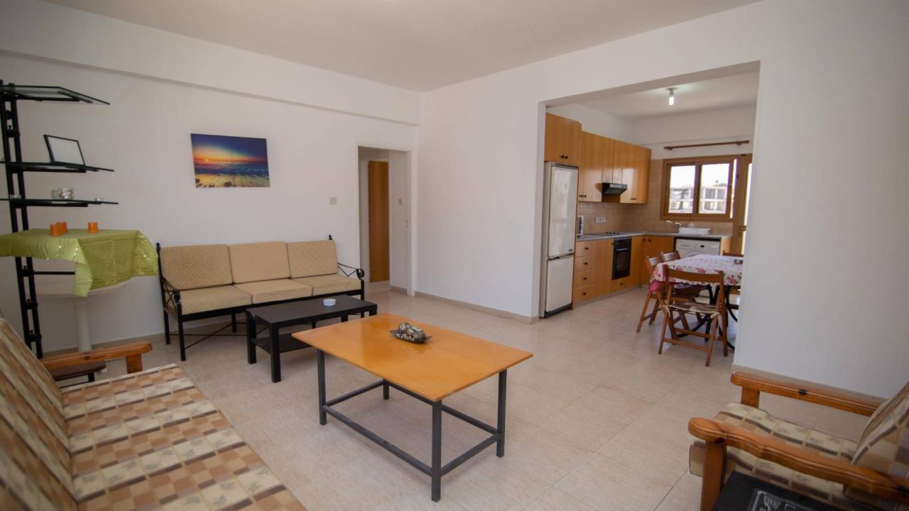 Apartment in Paralimni, Cyprus, 96 sq.m - picture 1