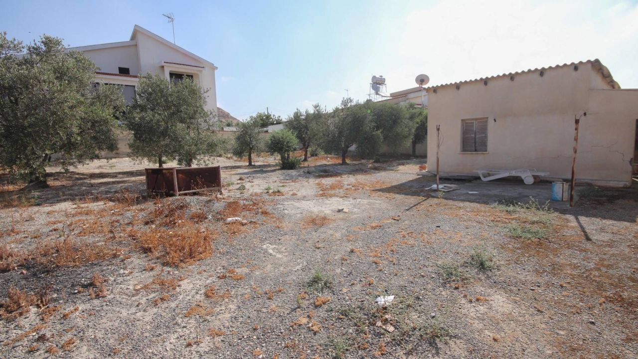 Land in Larnaca, Cyprus, 669 sq.m - picture 1