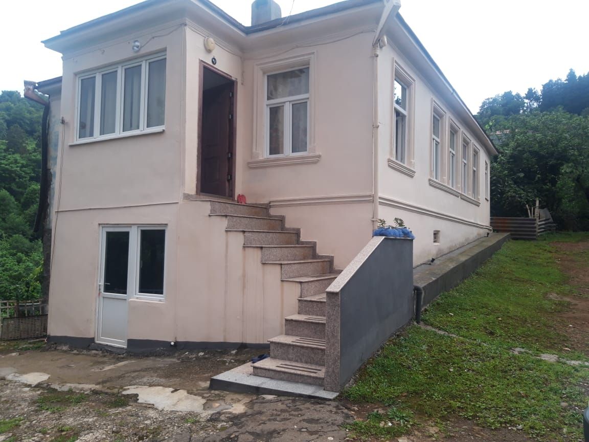 House in Batumi, Georgia, 240 sq.m - picture 1