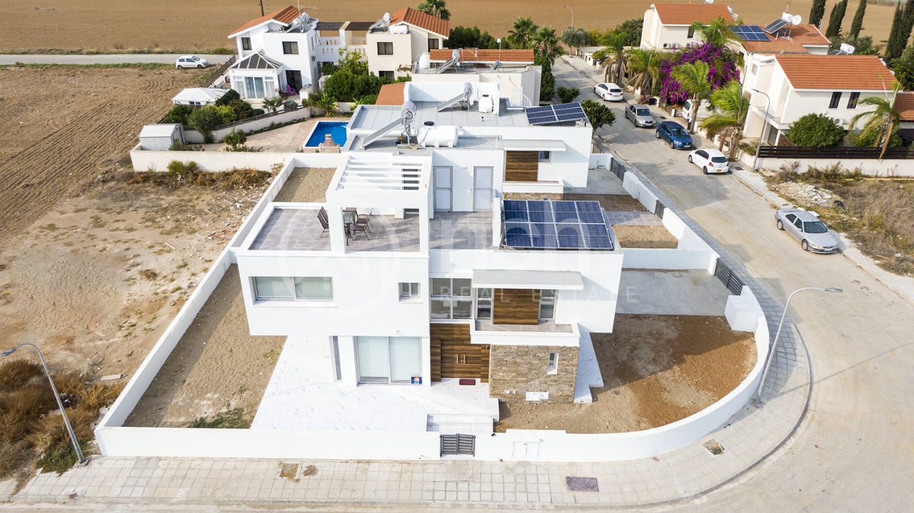 House in Larnaca, Cyprus, 145 sq.m - picture 1