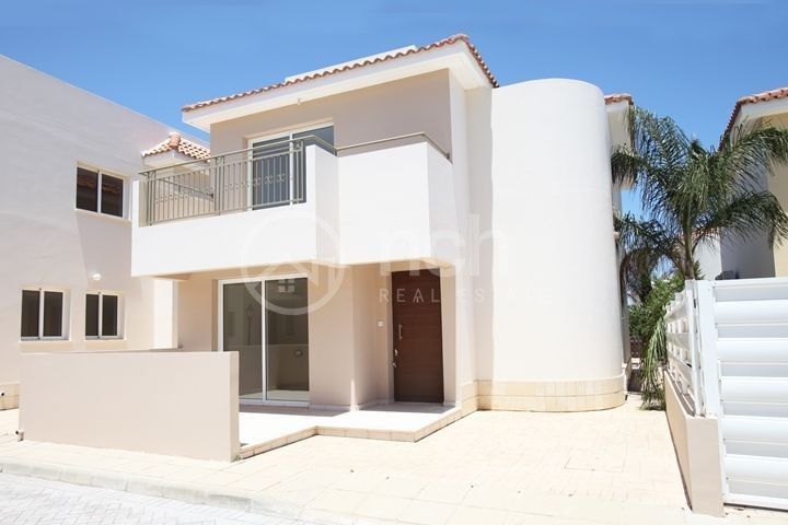 House in Famagusta, Cyprus, 127 sq.m - picture 1