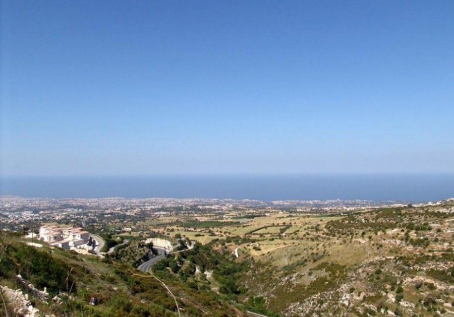 Land in Paphos, Cyprus, 680 sq.m - picture 1