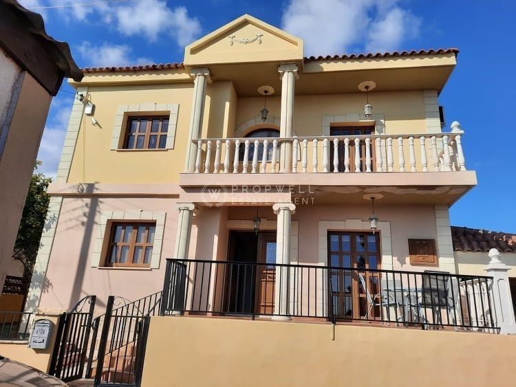 Maison à Larnaca, Chypre, 160 m2 - image 1