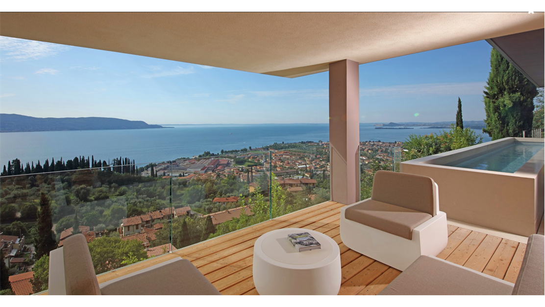 Villa in Gardasee, Italien, 450 m2 - Foto 1