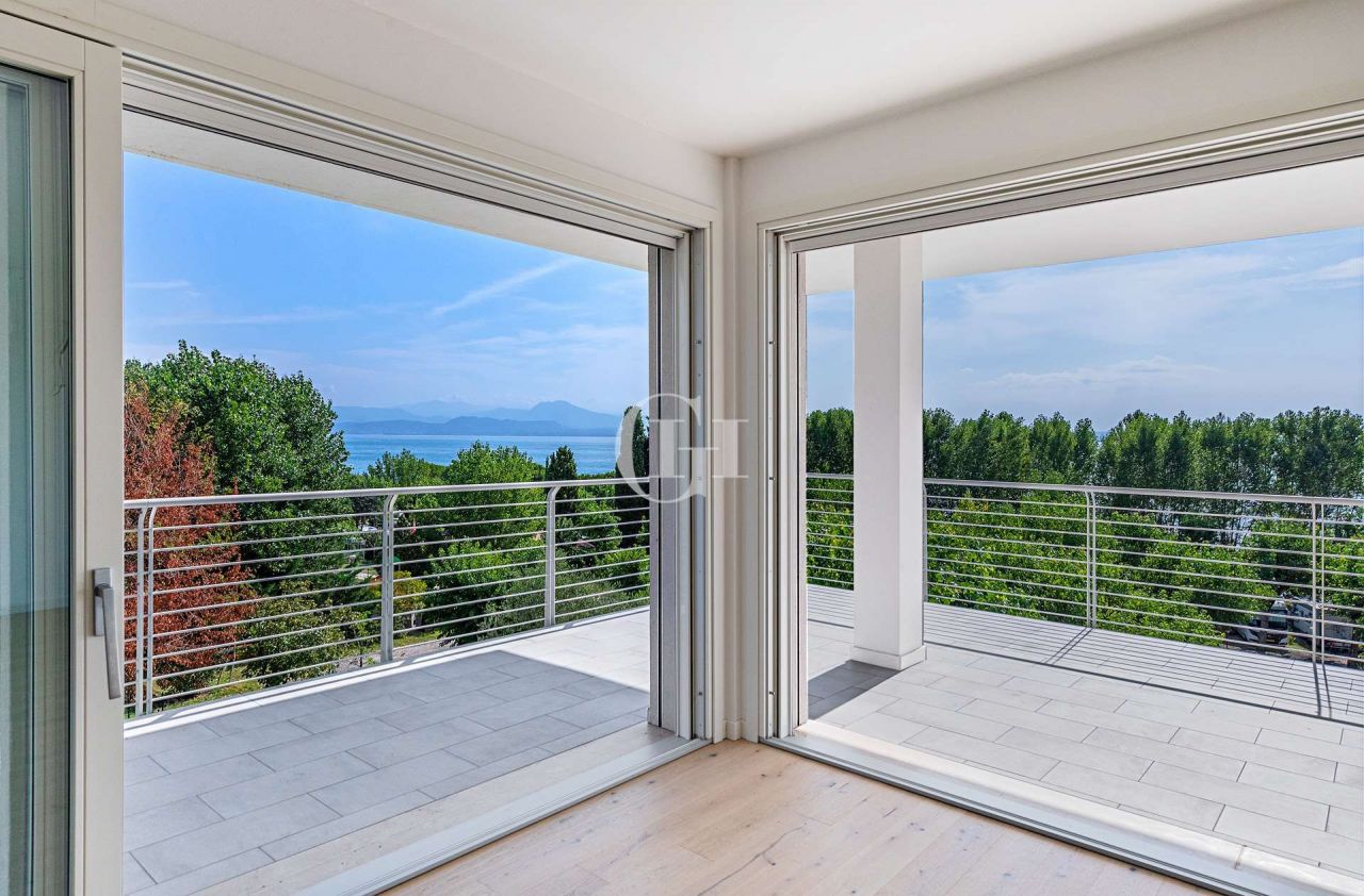 Penthouse par le Lac de Garde, Italie, 160 m2 - image 1