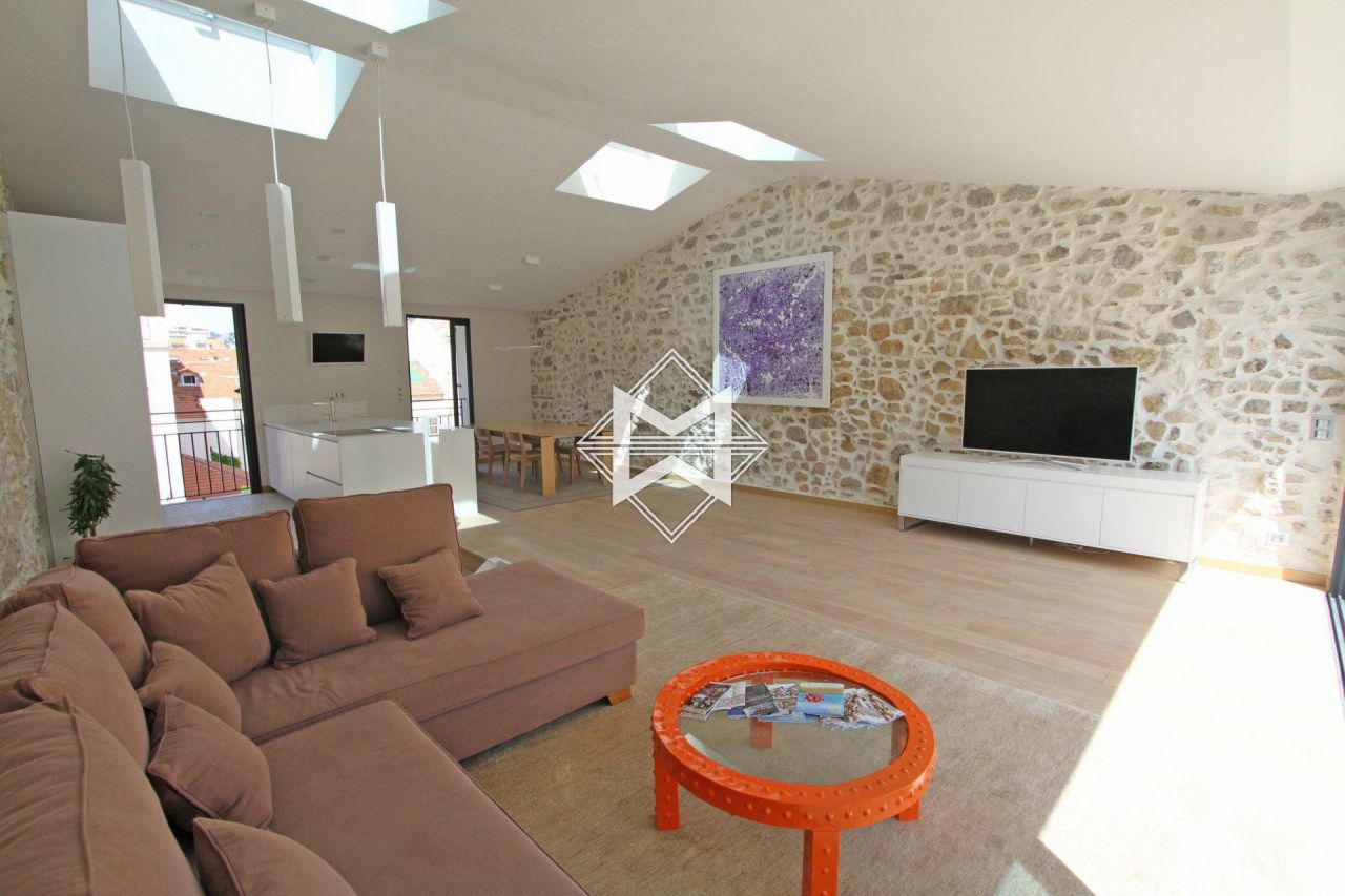 Flat in Cannes, France, 123 sq.m - picture 1