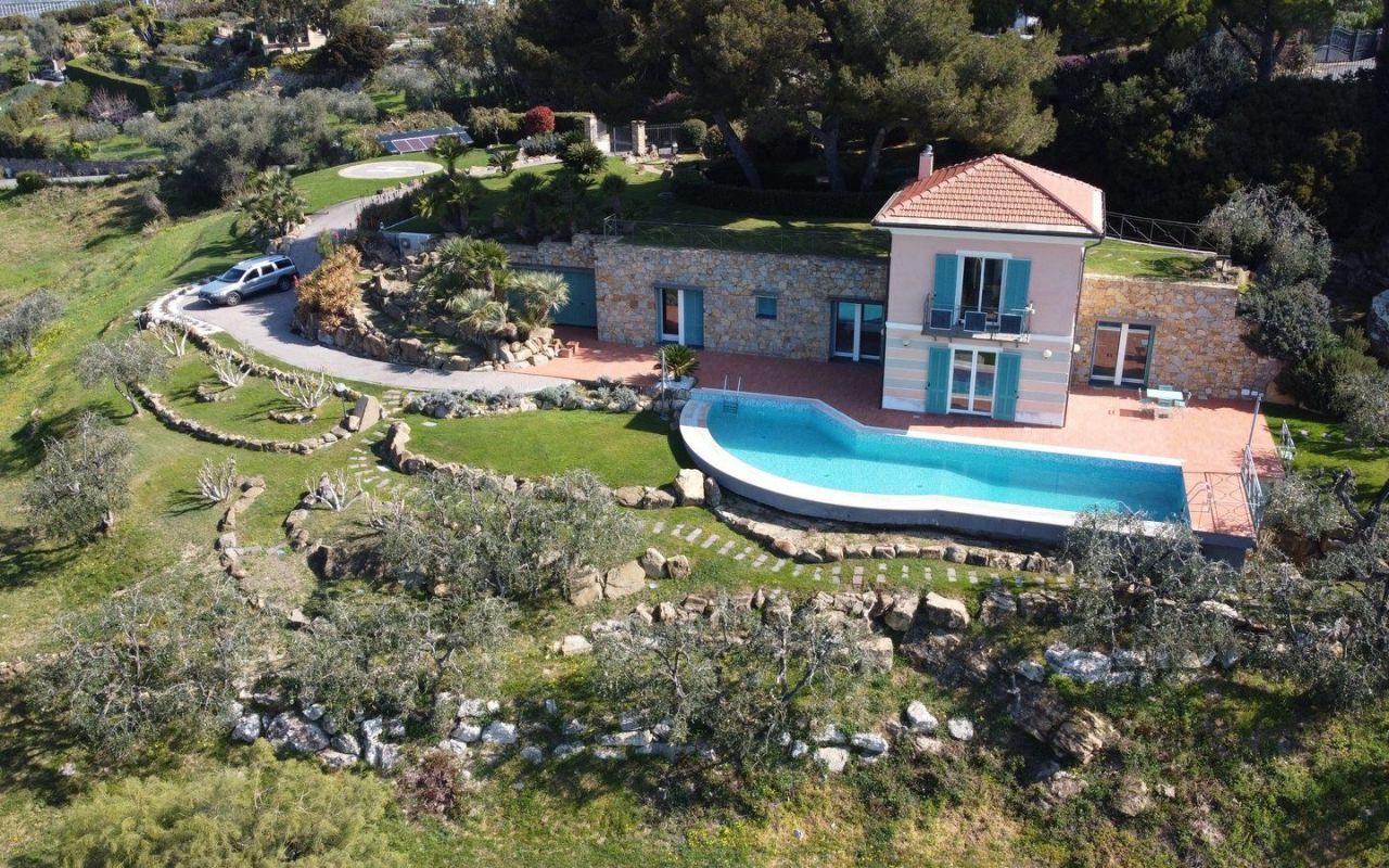 Villa en Bordighera, Italia, 350 m2 - imagen 1