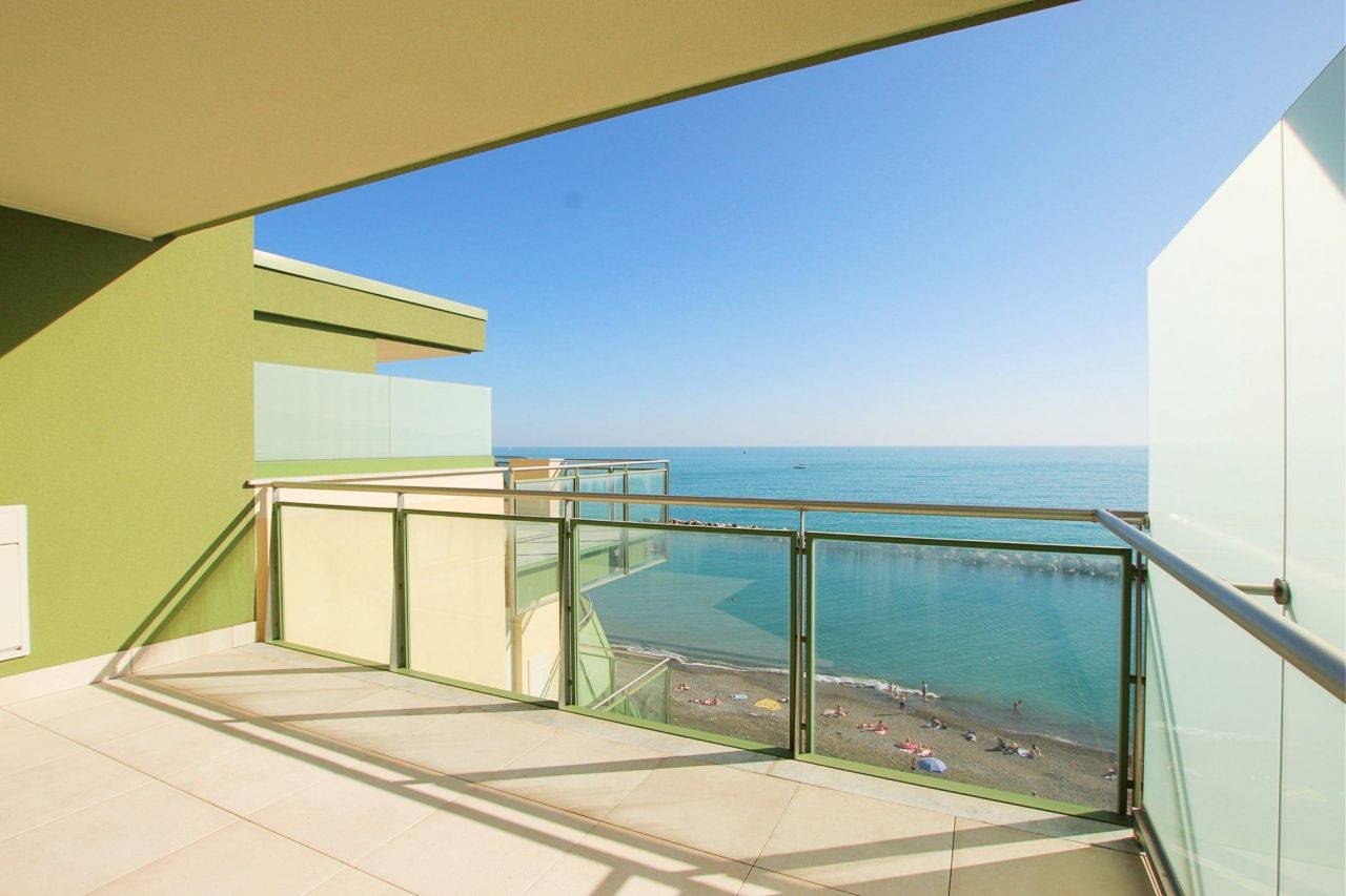 Penthouse in Chiavari, Italy, 95 sq.m - picture 1