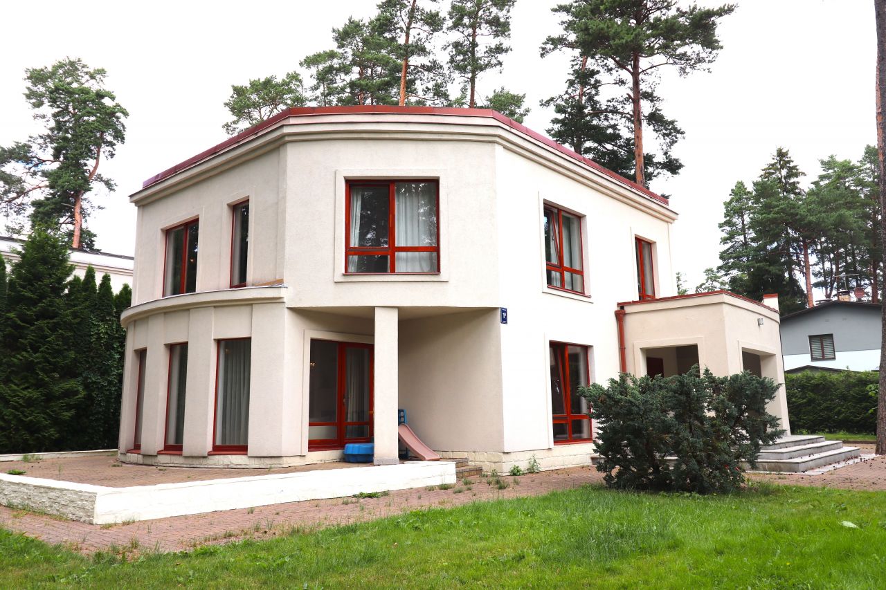 House in Jurmala, Latvia, 352 sq.m - picture 1