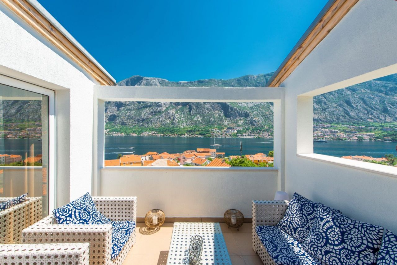 Villa en Prcanj, Montenegro, 273 m2 - imagen 1