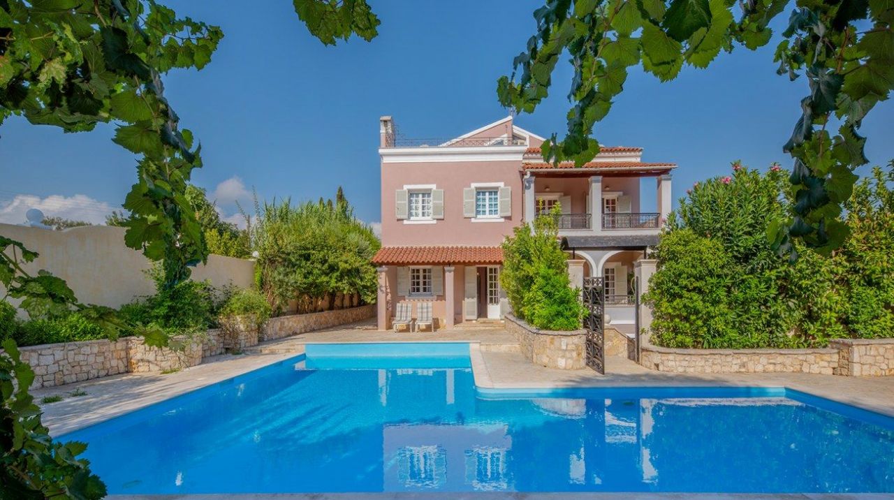 Villa on Corfu, Greece, 638 sq.m - picture 1