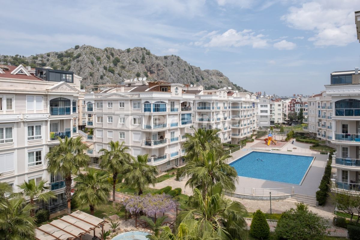 Apartment in Antalya, Turkey, 250 sq.m - picture 1