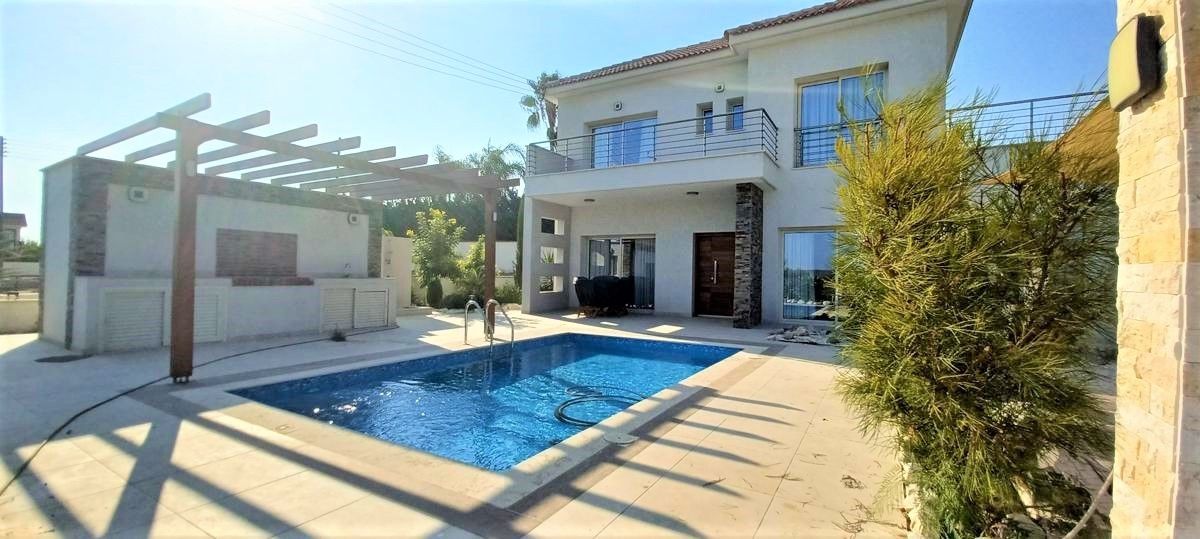 Villa in Limassol, Cyprus, 205 sq.m - picture 1