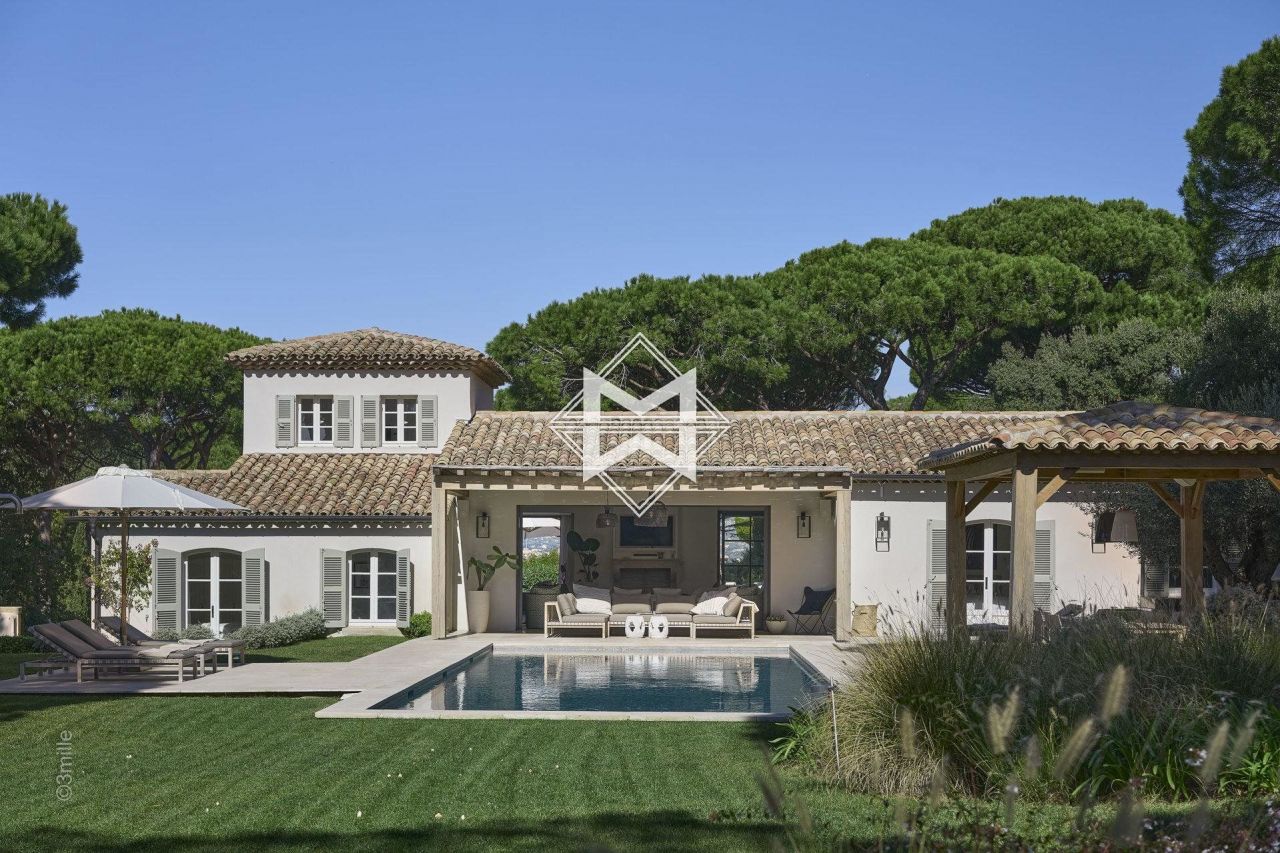 Villa in Saint-Tropez, France, 335 sq.m - picture 1