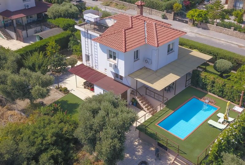 Villa in Lapithos, Cyprus, 150 sq.m - picture 1