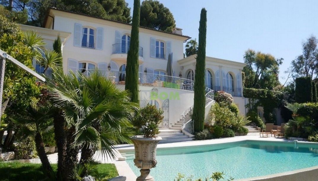 Villa Lazurnyj bereg, France, 625 sq.m - picture 1