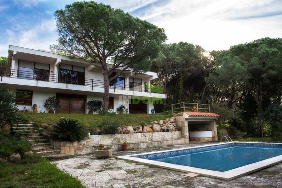 Villa on Costa Brava, Spain, 360 sq.m - picture 1