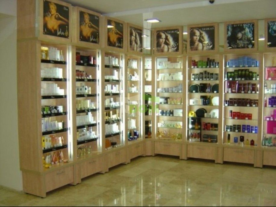 Shop in Barcelona, Spain, 154 sq.m - picture 1