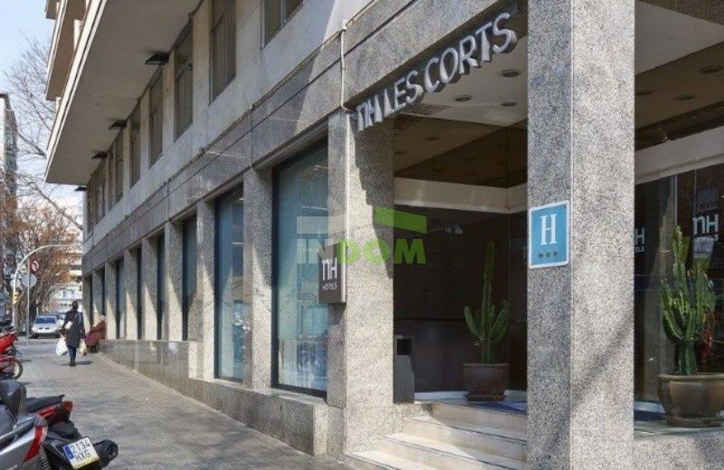 Commercial property in Barcelona, Spain, 432 sq.m - picture 1