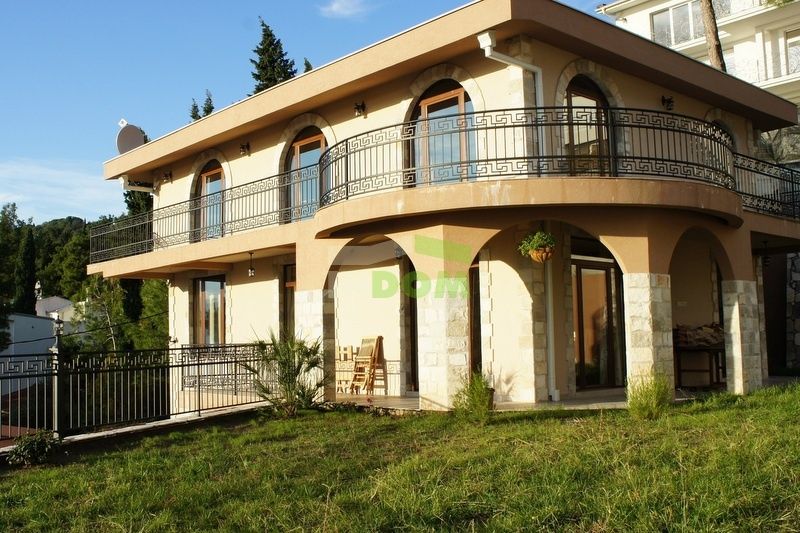 Haus in Bar, Montenegro, 326 m2 - Foto 1