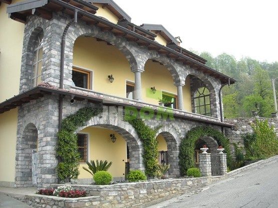Villa en Como, Italia, 290 m2 - imagen 1