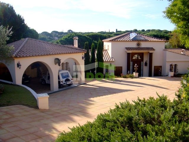 Villa en Saint-Tropez, Francia, 458 m2 - imagen 1
