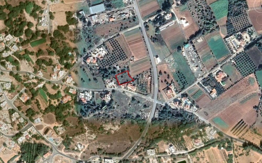 Land in Paphos, Cyprus, 1 253 sq.m - picture 1