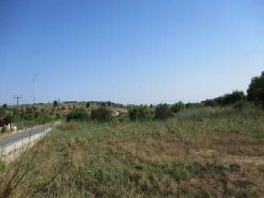 Land in Paphos, Cyprus, 2 323 sq.m - picture 1