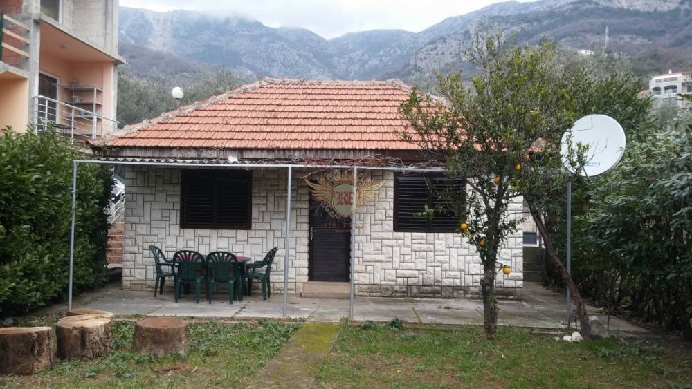 Land in Budva, Montenegro, 194 sq.m - picture 1