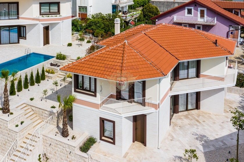 Casa en Tivat, Montenegro, 199 m2 - imagen 1