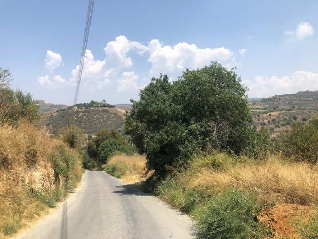 Terreno en Pafos, Chipre, 5 686 m2 - imagen 1