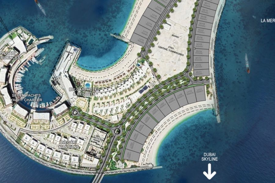 Land in Dubai, UAE, 2 247 sq.m - picture 1