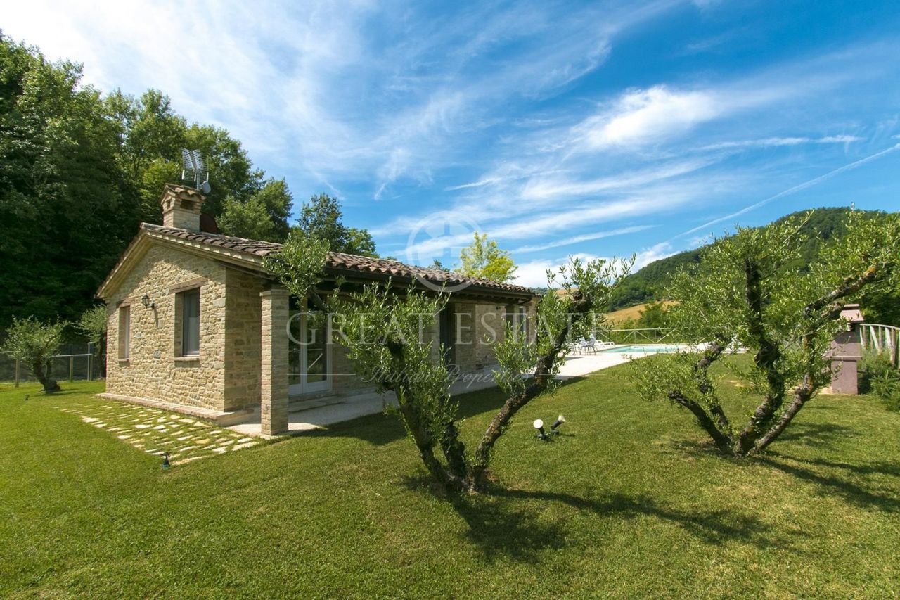 House in Fermo, Italy, 137 sq.m - picture 1