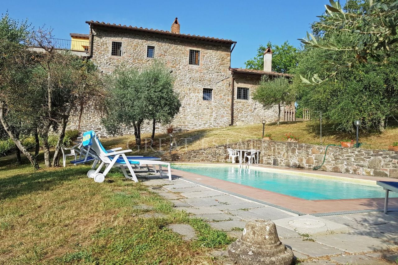 House in Greve in Chianti, Italy, 361.45 sq.m - picture 1